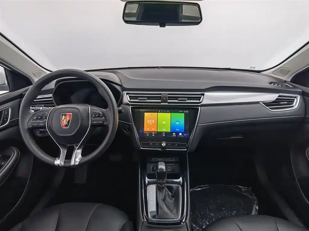 Roewe i5 2020 1.5L automatic 4G Internet leading flagship version купить на сайте DeffCars