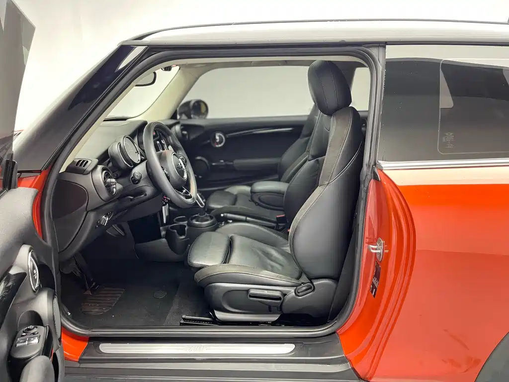 MINI 2018 1.5T COOPER Artist купить на сайте DeffCars
