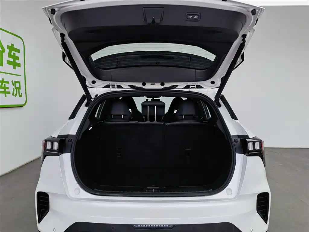 Lynk & Co 06 2023 Remix 1.5T Pro купить на сайте DeffCars
