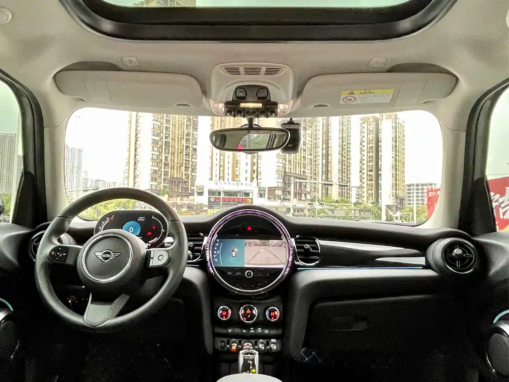 MINI 2023 1.5T COOPER Artist Five-Door Edition купить на сайте DeffCars
