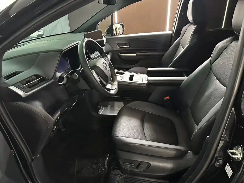 Grevia 2024 2.5L Hybrid Premium PLUS Edition купить на сайте DeffCars