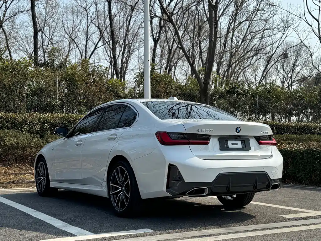 BMW 3 Series 2024 320i M Sports Package купить на сайте DeffCars
