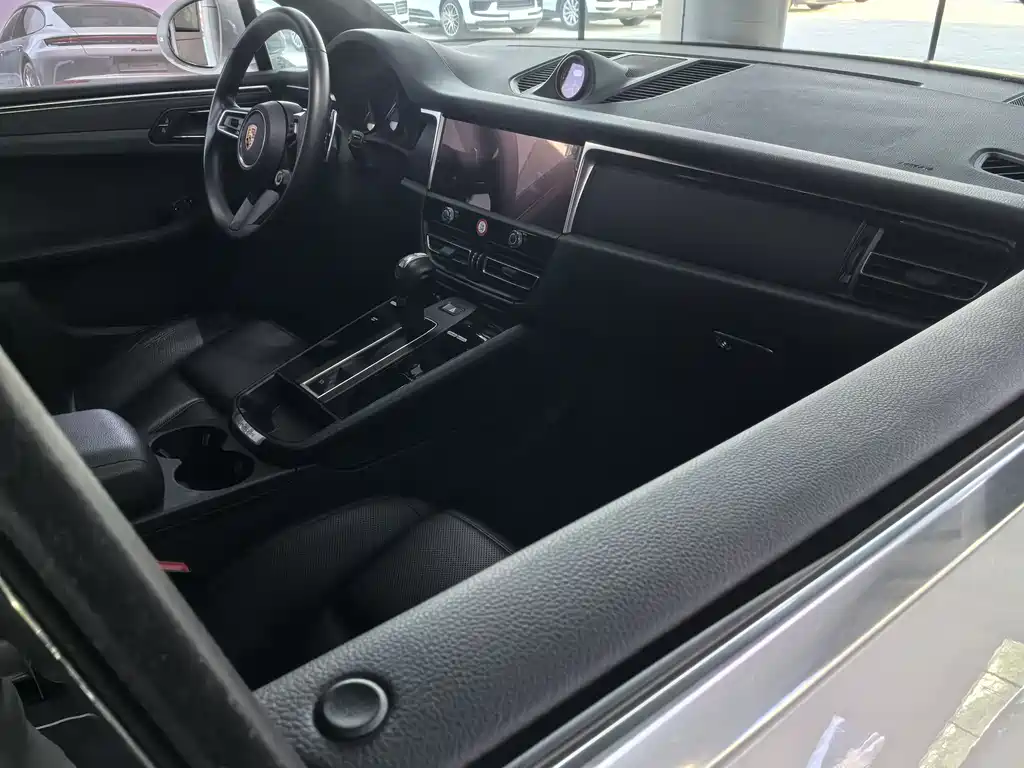 Macan 2023 Macan 2.0T купить на сайте DeffCars