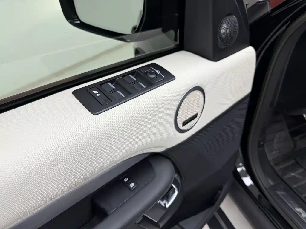Discover the 2021 360PS R-Dynamic S купить на сайте DeffCars