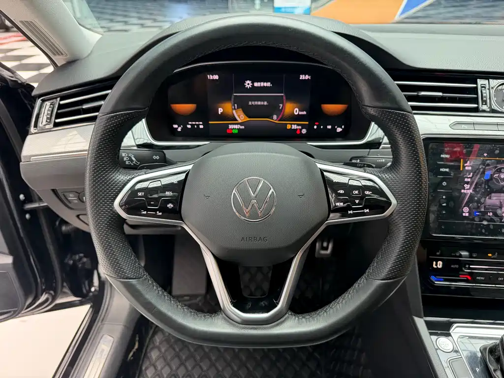 Magotan 2023 2 million commemorative edition 280TSI DSG leading model купить на сайте DeffCars