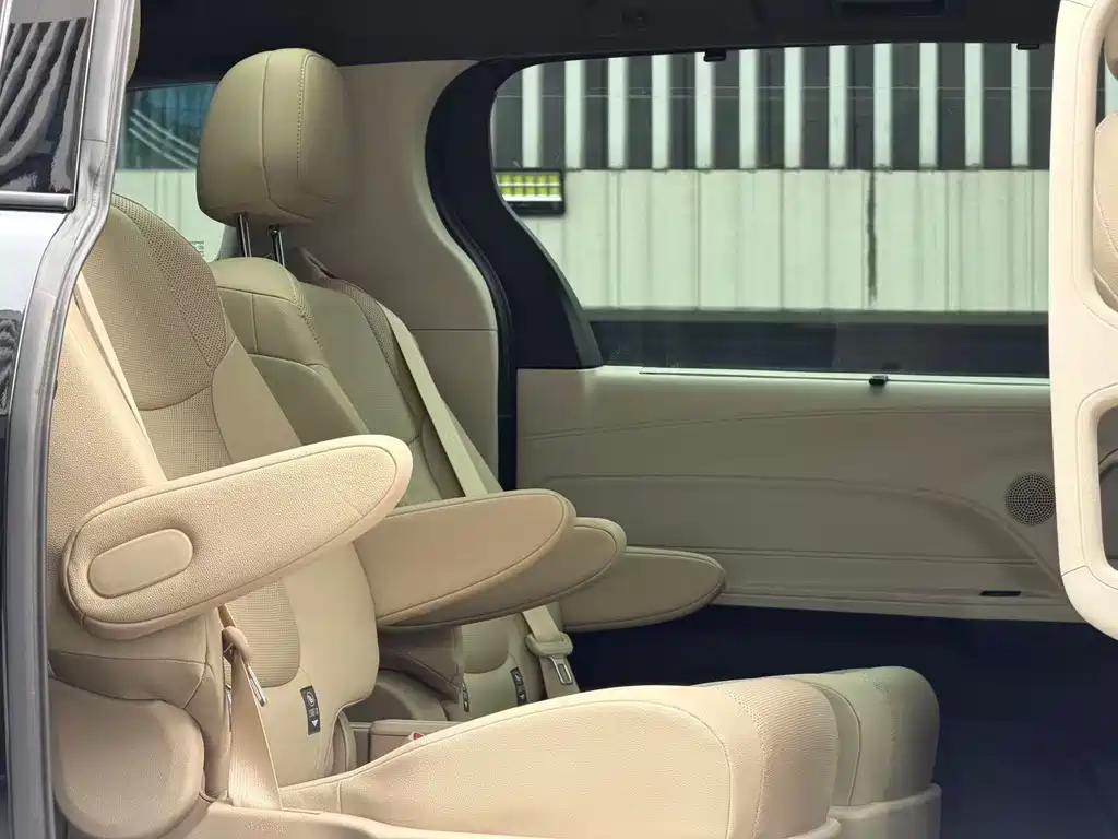 Grevia 2024 2.5L Hybrid Premium PLUS Edition купить на сайте DeffCars