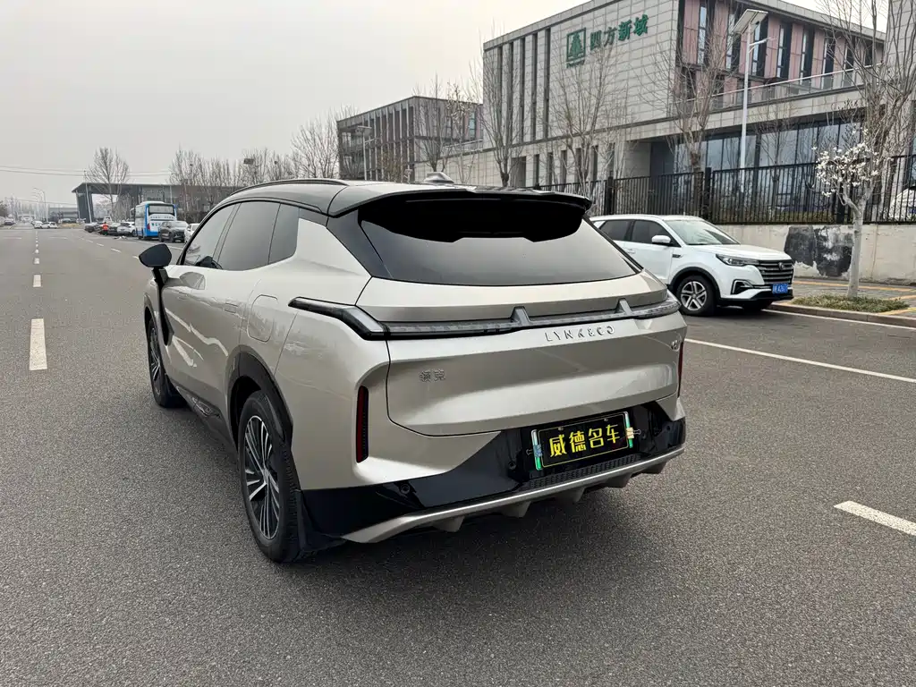Lynk & Co 08 EM-P 2023 model 120km long range Halo купить на сайте DeffCars