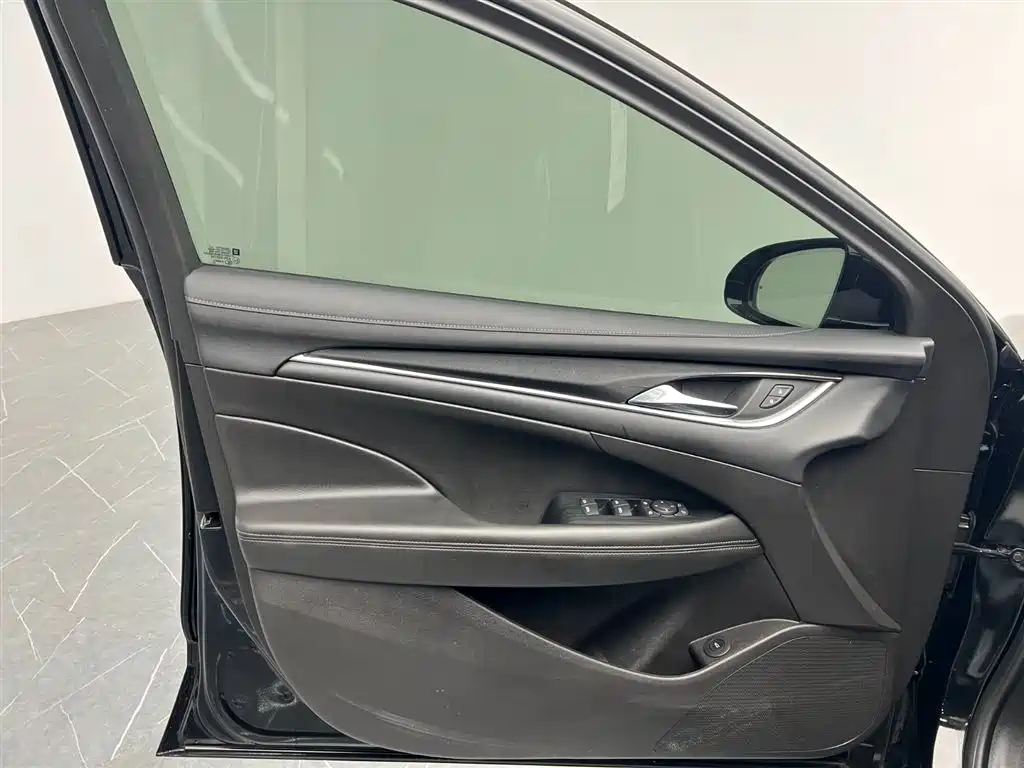LaCrosse 2022 652T luxury model купить на сайте DeffCars