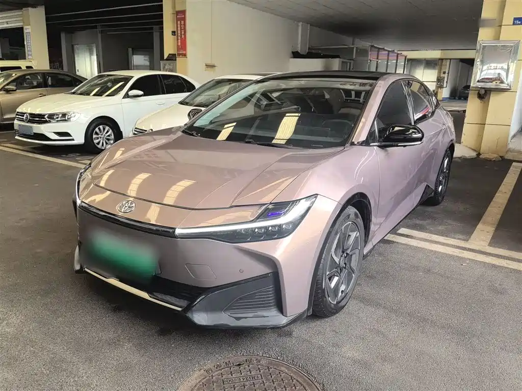 Toyota bZ3 2023 616km long range Premium купить на сайте DeffCars