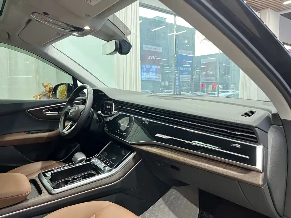 Audi Q7 2020 55 TFSI quattro S line sports купить на сайте DeffCars