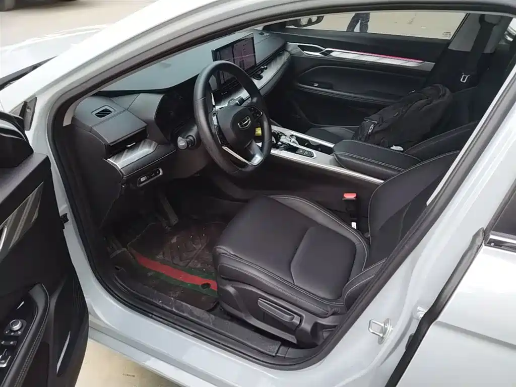 Emgrand L HiP 2024 Longteng Edition 1.5TD-DHT Pro 100KM Beyond Type купить на сайте DeffCars