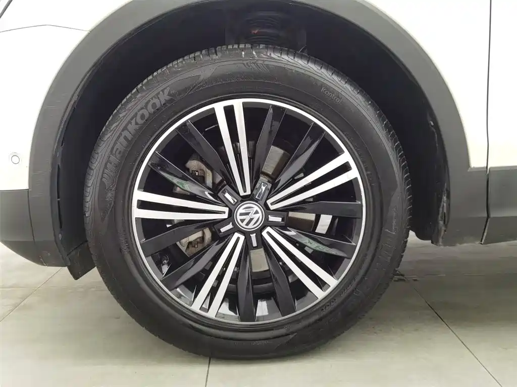 Tiguan L 2018 facelift 330TSI automatic two-wheel drive flagship version купить на сайте DeffCars