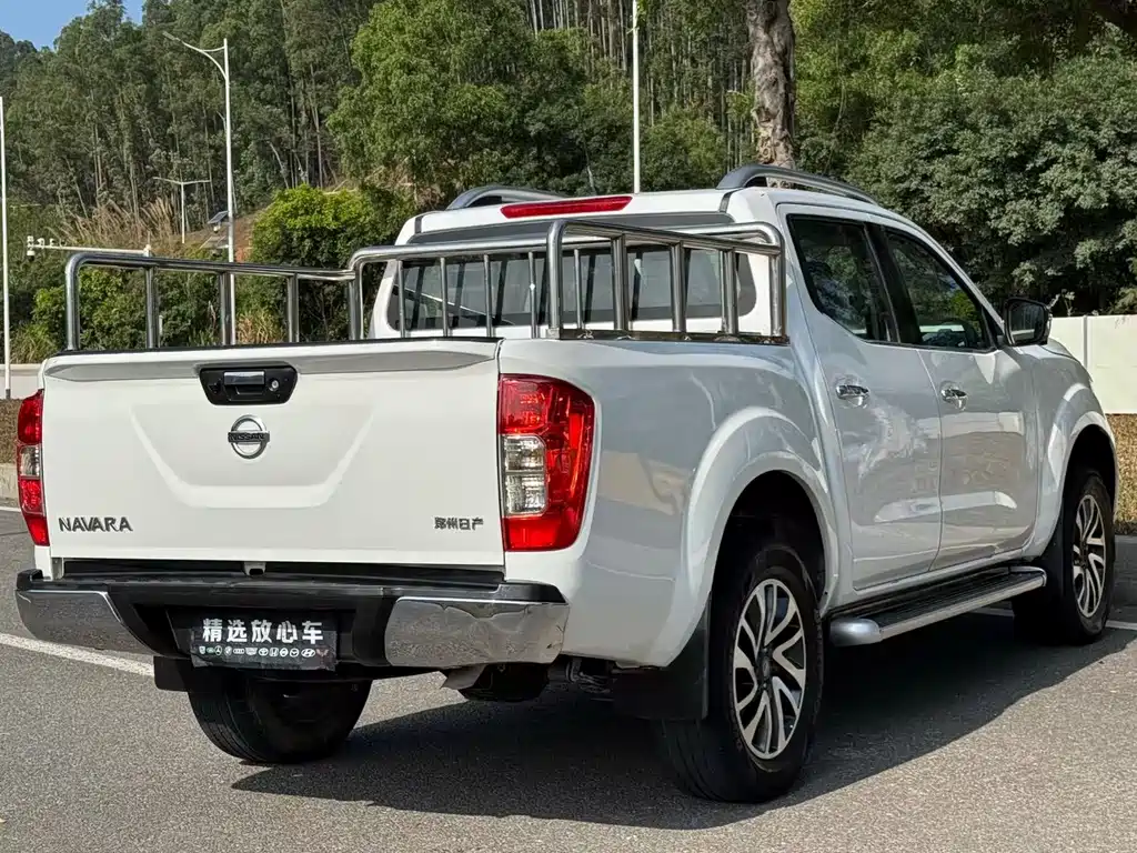 Navara 2021 2.5L automatic four-wheel drive premium model QR25 купить на сайте DeffCars
