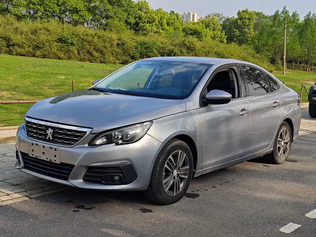 Peugeot 308 2018 230THP Automatic Deluxe Edition купить на сайте DeffCars