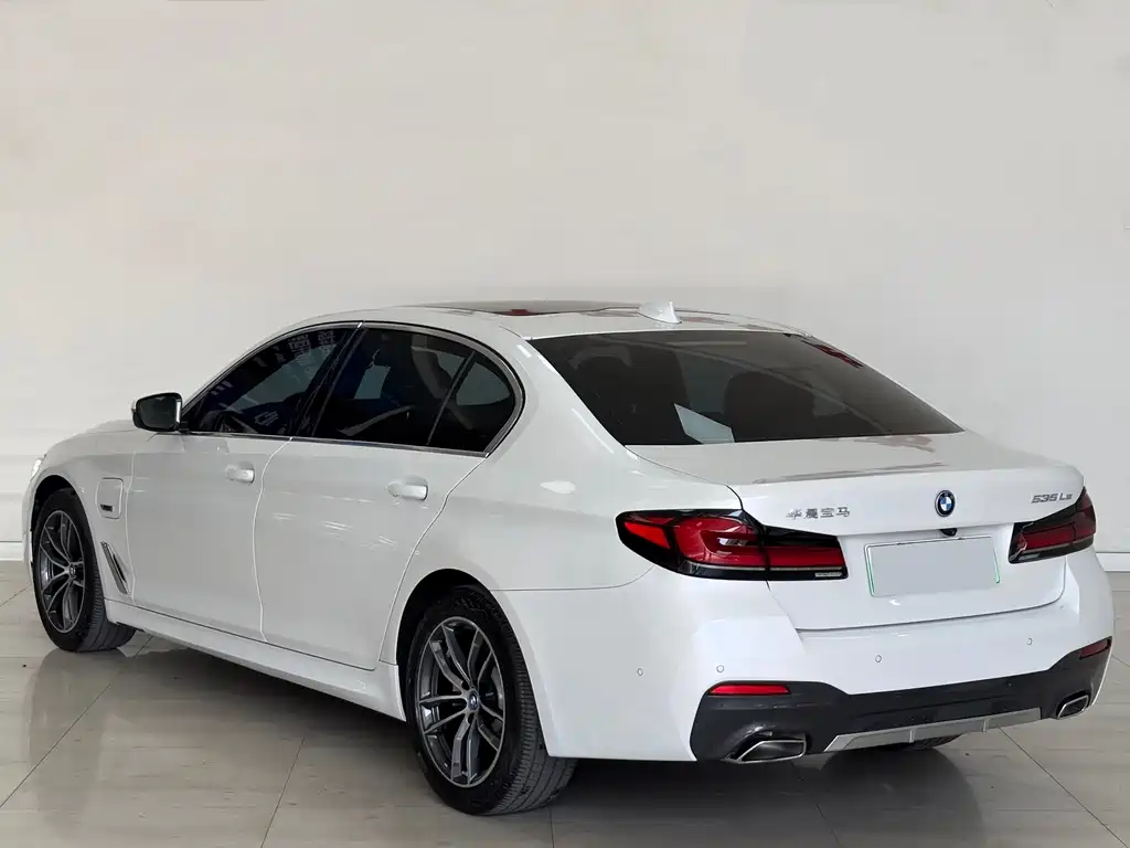 BMW 5 Series New Energy 2022 535Le Pioneer Edition M Sports Package купить на сайте DeffCars