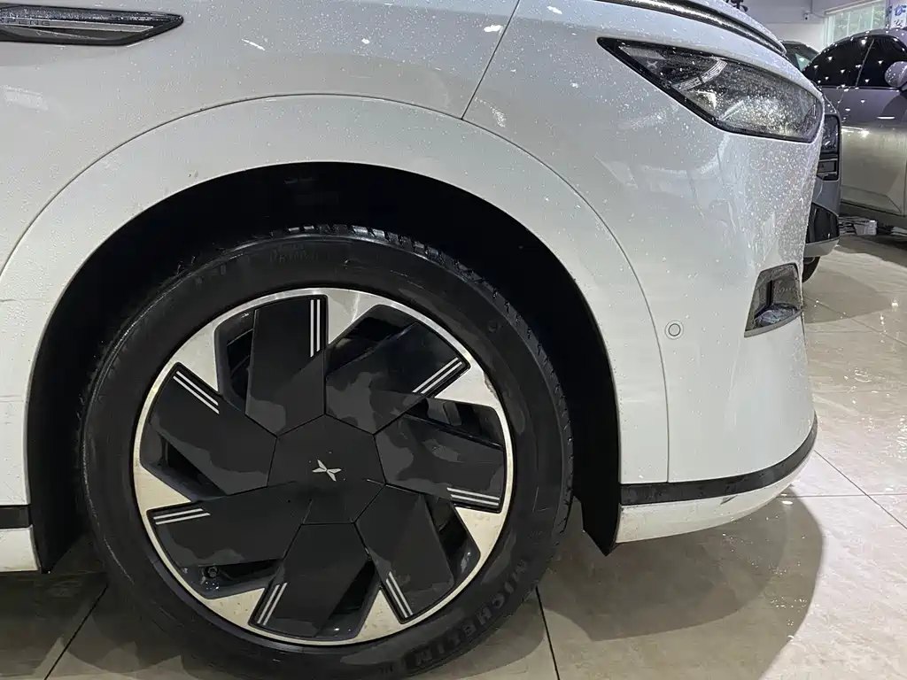 Xpeng X9 2024 model 702 super long battery life Max купить на сайте DeffCars