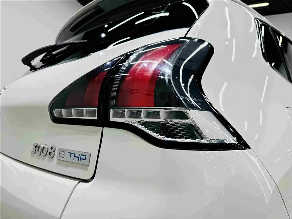 Peugeot 3008 2016 1.6THP Automatic Classic Edition купить на сайте DeffCars