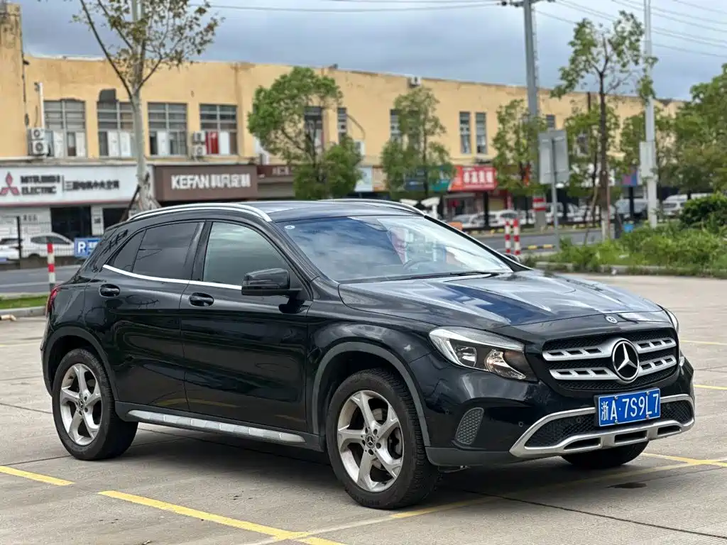 Mercedes-Benz GLA 2017 GLA 200 Dynamic купить на сайте DeffCars