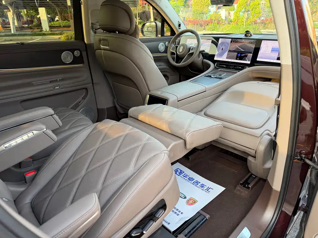 Wenjie M9 2025 extended range Ultra version 52kWh 6-seater version (192-line lidar) купить на сайте DeffCars