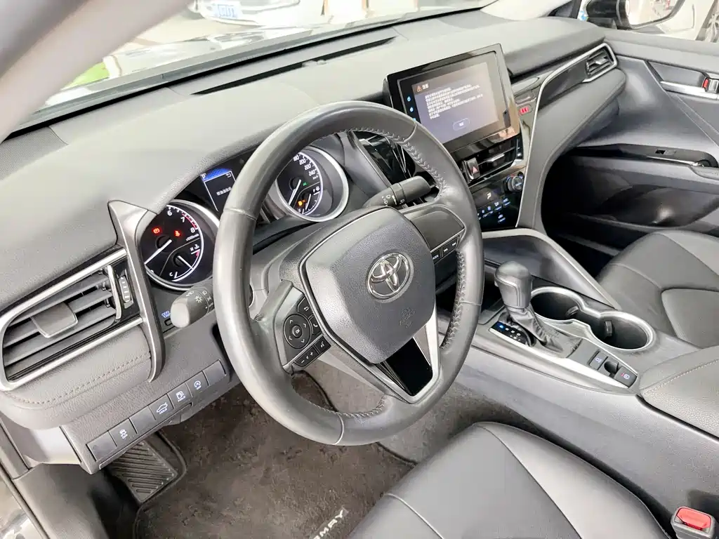Camry 2022 2.0GVP Leading Edition купить на сайте DeffCars