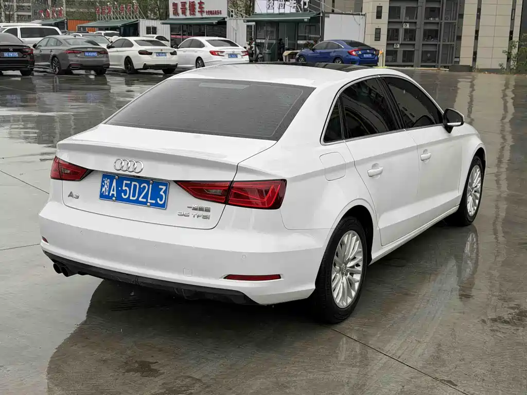 Audi A3 2016 Limousine 35 TFSI LinkedIn type купить на сайте DeffCars
