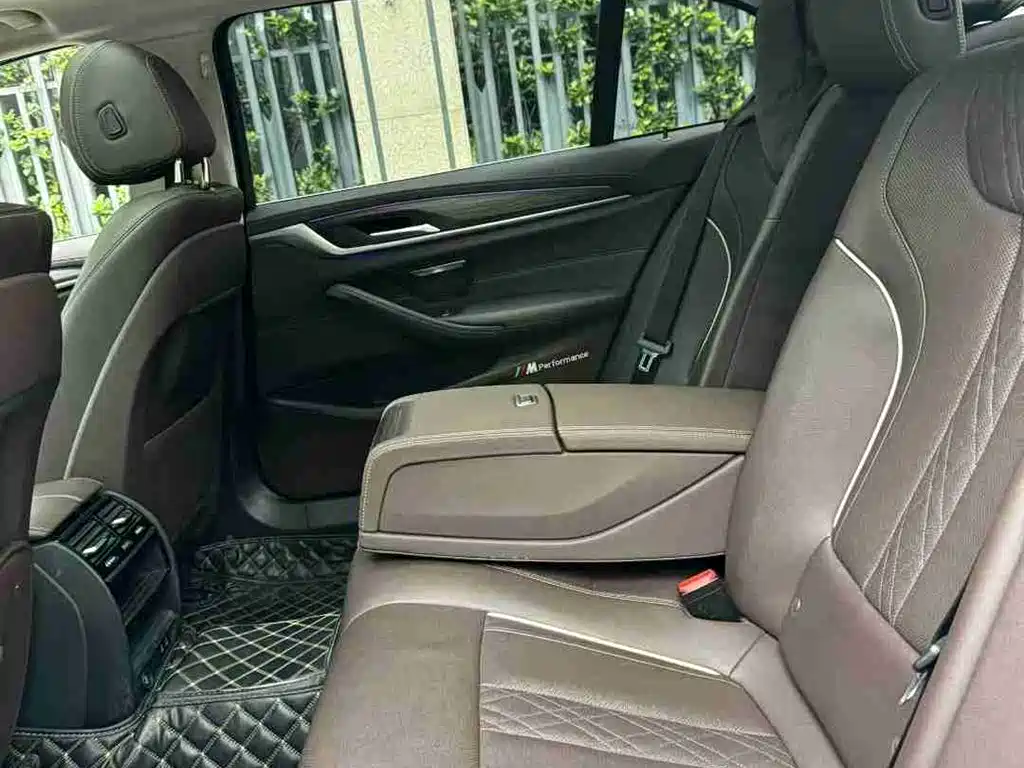 BMW 5 Series 2021 530Li Leading Luxury Package купить на сайте DeffCars