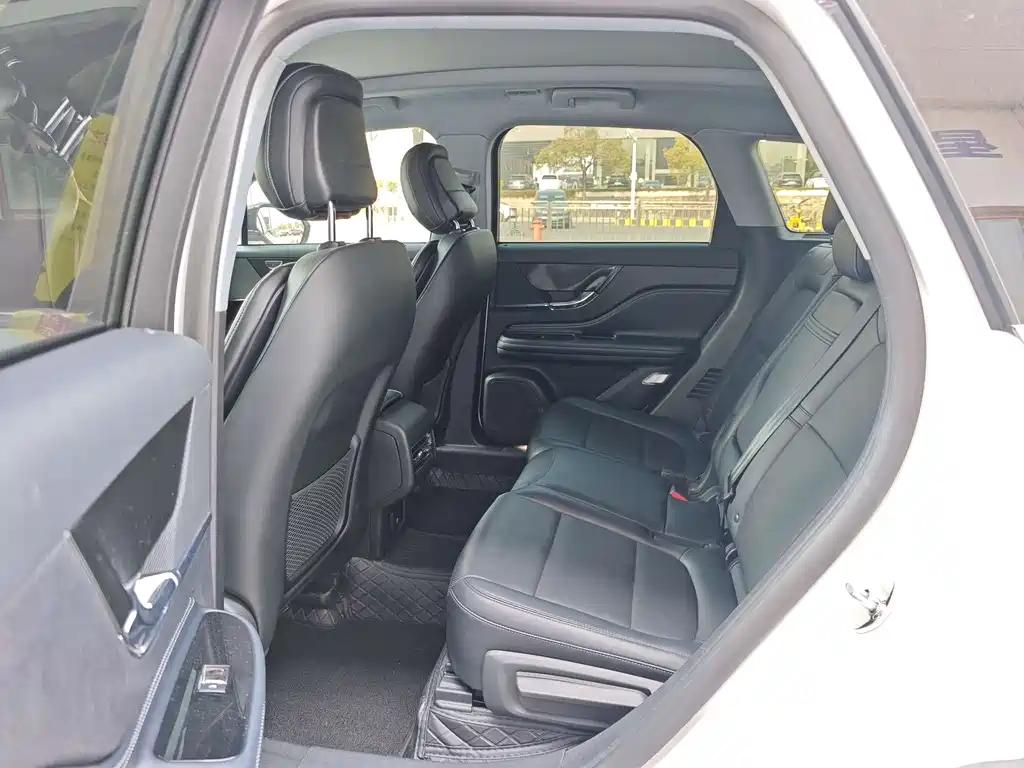 Adventurer 2022 2.0T two-wheel drive exclusive edition купить на сайте DeffCars