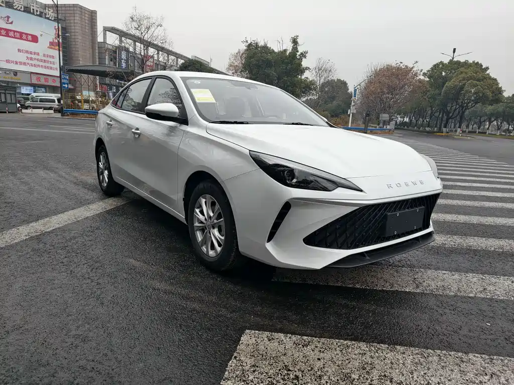 Roewe i5 2026 1.5L Manual Comfort Edition купить на сайте DeffCars