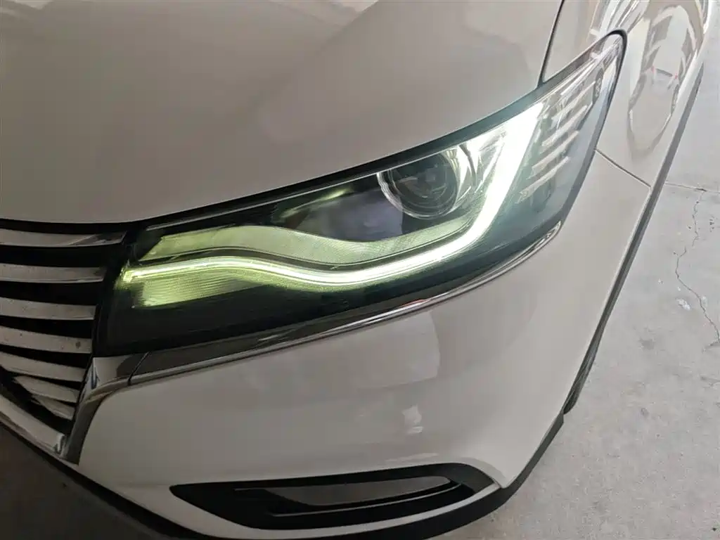 Roewe RX5 2020 20T Manual 4G Internet Million Model купить на сайте DeffCars