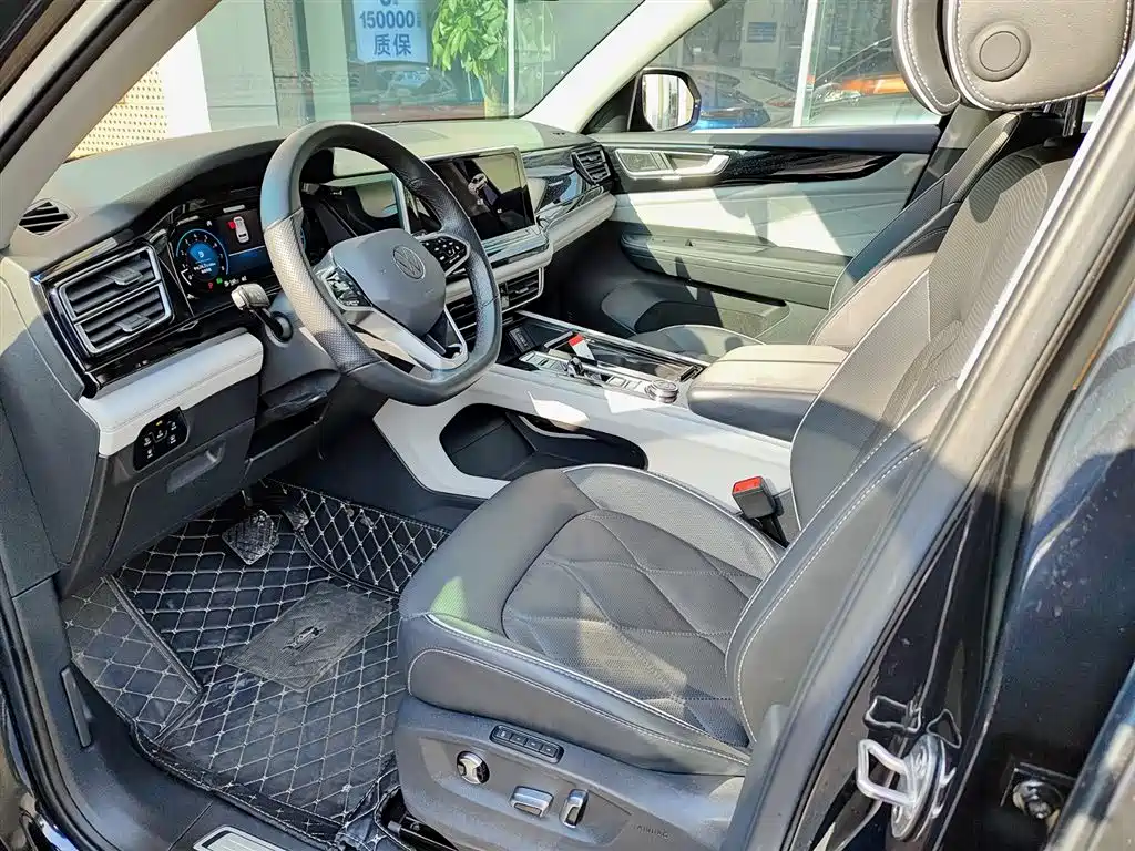 Touron 2023 530 V6 four-wheel drive flagship version купить на сайте DeffCars