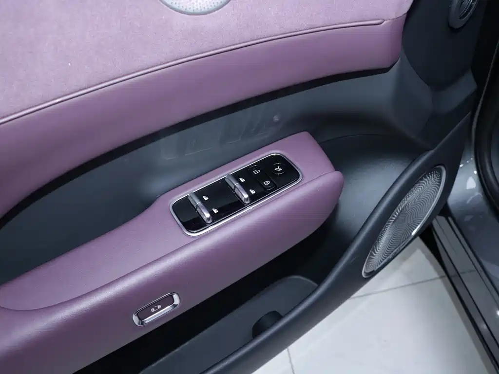 Lantu FREE 2025 FREE+ rear-wheel drive Qiankun version купить на сайте DeffCars