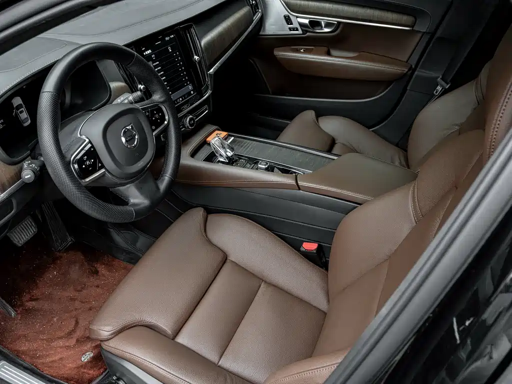 Volvo S90 2023 B5 Zhiyuan Luxury Edition купить на сайте DeffCars