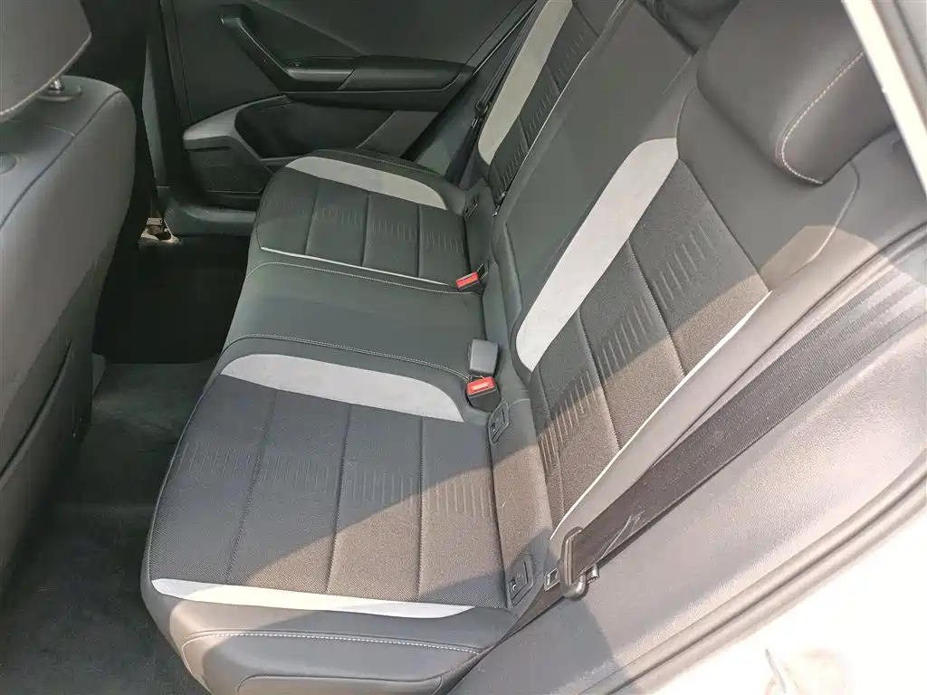 T-ROC 2020 230TSI DSG two-wheel drive aggressive model купить на сайте DeffCars