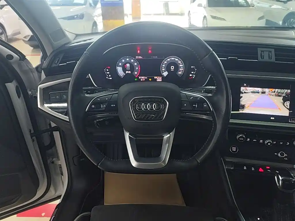 Audi Q3 2021 35 TFSI Fashionable and Dynamic купить на сайте DeffCars