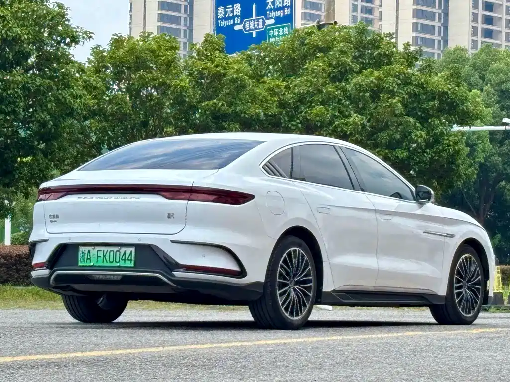 Han 2023 DM-i Champion Edition 121km Premier купить на сайте DeffCars