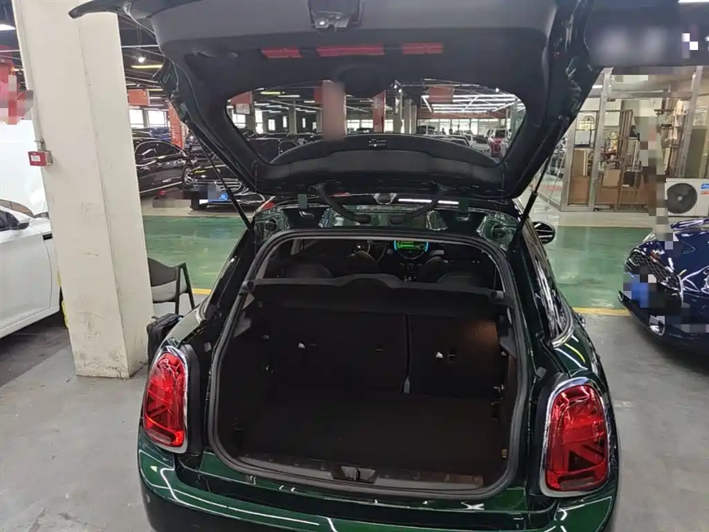 MINI 2018 1.5T COOPER Classic Five-Door Edition купить на сайте DeffCars