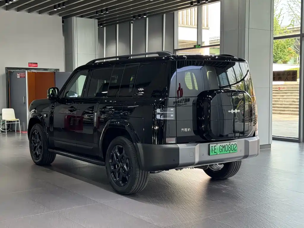Titanium 7 2025 190KM four-wheel drive Ultra version купить на сайте DeffCars