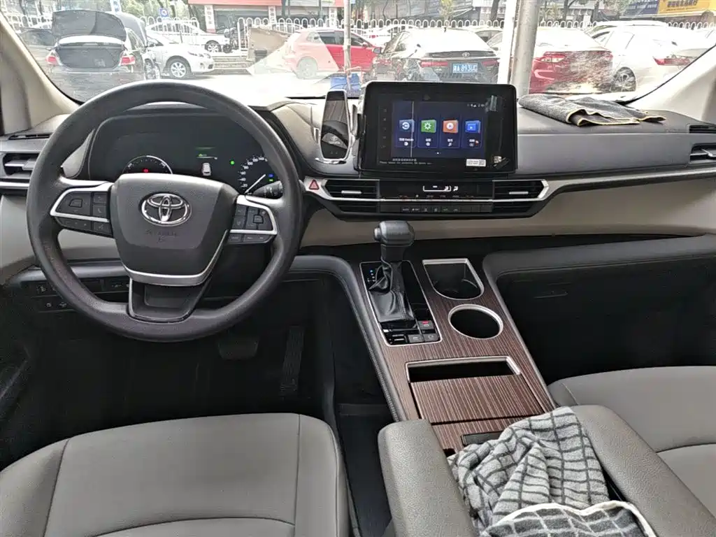 Grevia 2023 2.5L Hybrid Luxury Edition купить на сайте DeffCars