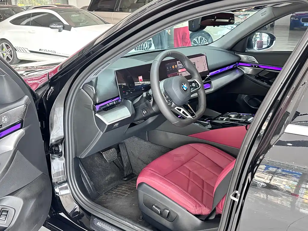 BMW 5 Series 2026 530Li Leading M Sports Package купить на сайте DeffCars