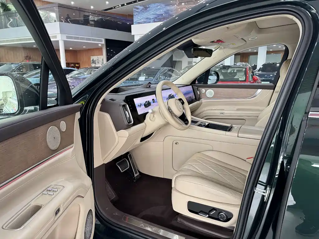 Wenjie M9 2024 extended range Ultra version 42kWh 6-seater version купить на сайте DeffCars