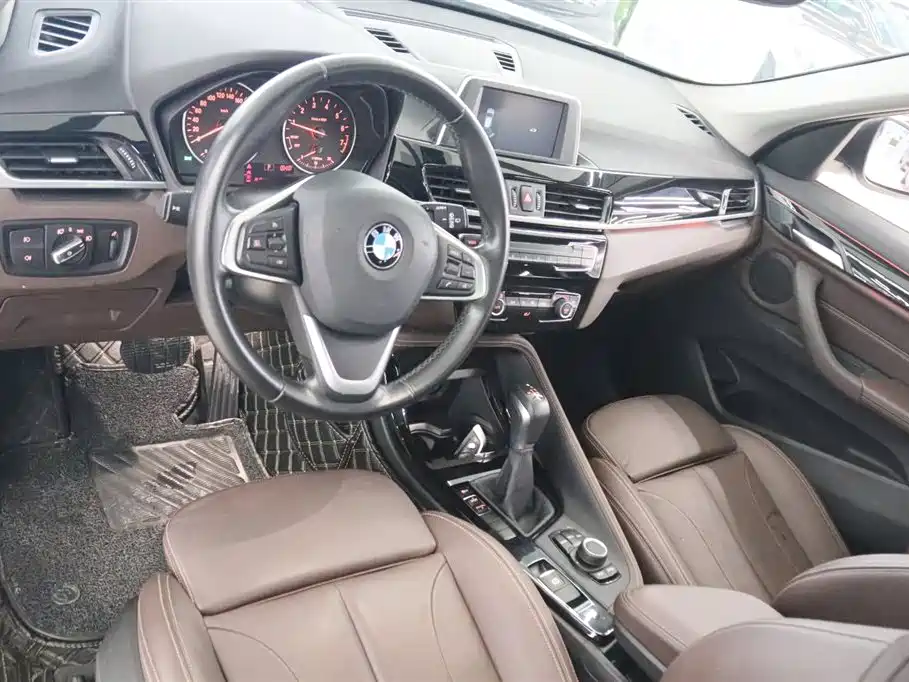 BMW X1 2018 sDrive18Li Exclusive Model купить на сайте DeffCars
