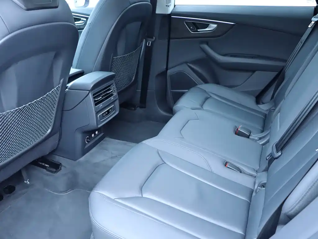 Audi Q8 2019 55 TFSI luxury and dynamic model купить на сайте DeffCars