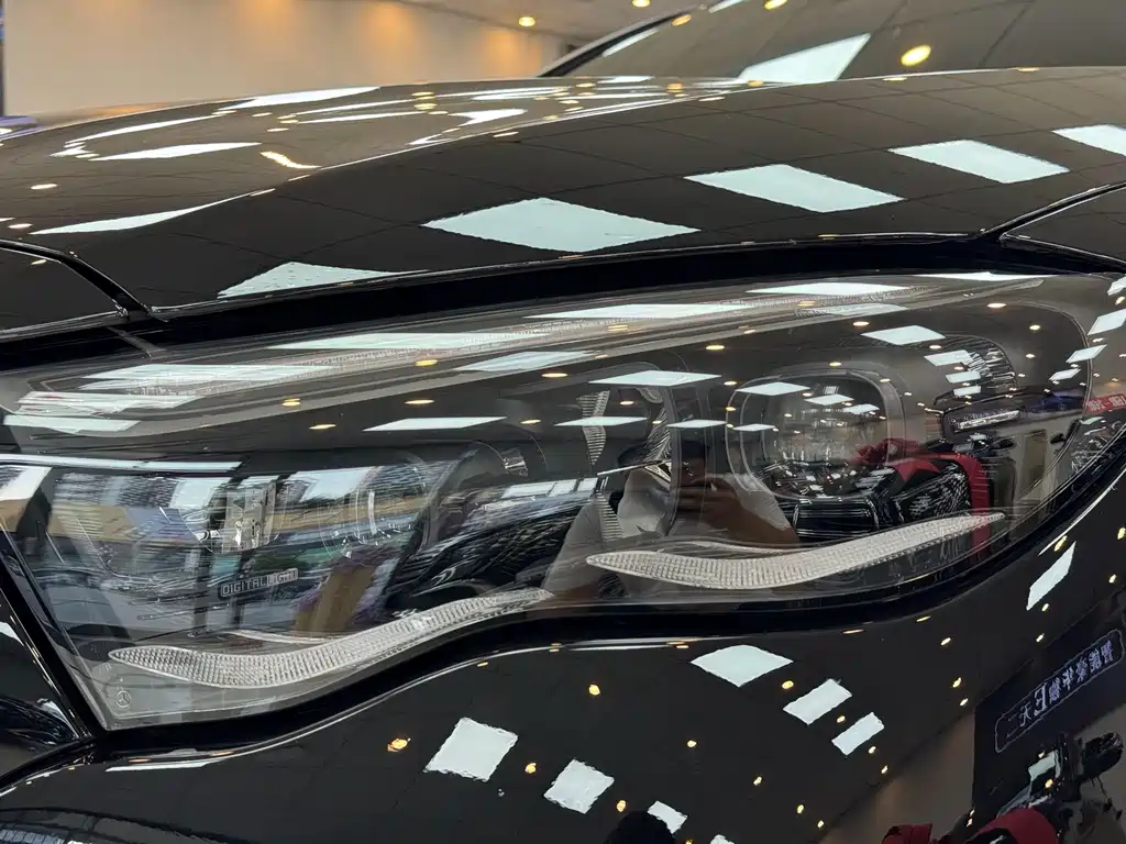 Mercedes-Benz E-Class 2025 E 300 L Premium Model купить на сайте DeffCars