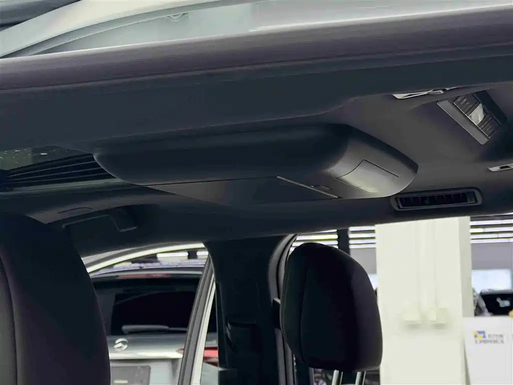 SIENNA 2023 2.5L Hybrid Platinum Edition купить на сайте DeffCars
