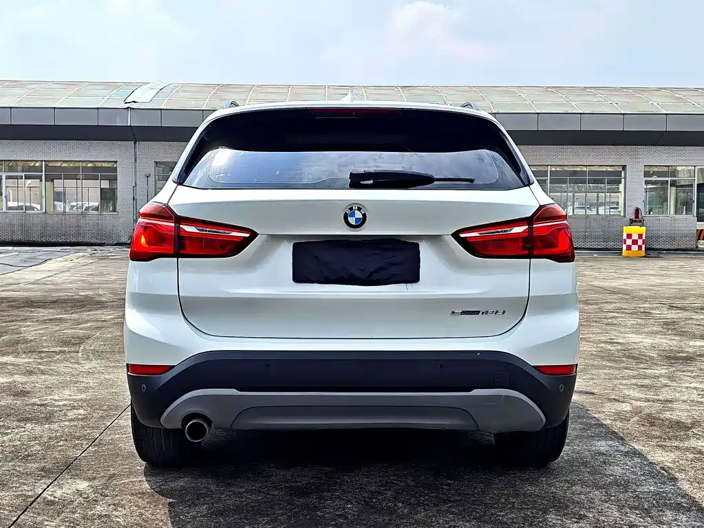 BMW X1 2018 sDrive18Li Fashion Model купить на сайте DeffCars