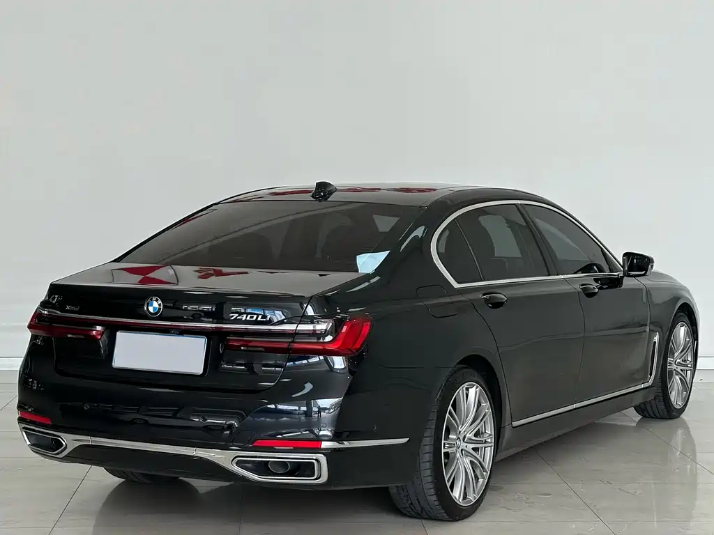 BMW 7 Series 2022 740Li xDrive Executive Luxury Package купить на сайте DeffCars