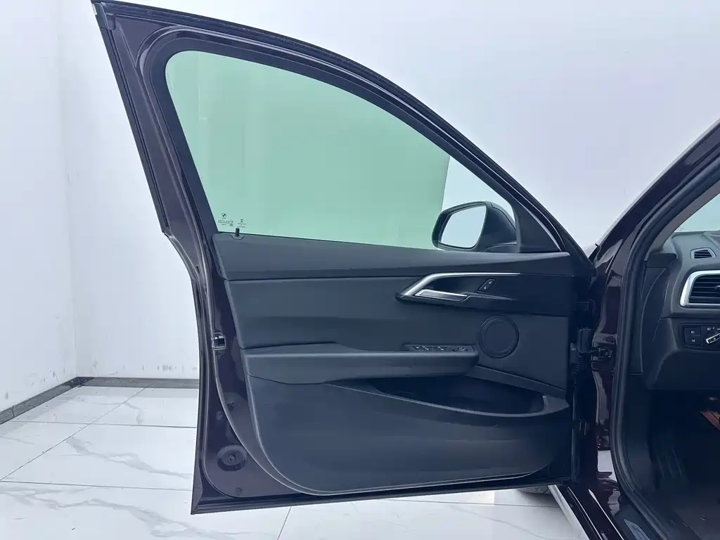 BMW 1 Series 2018 118i Sports купить на сайте DeffCars
