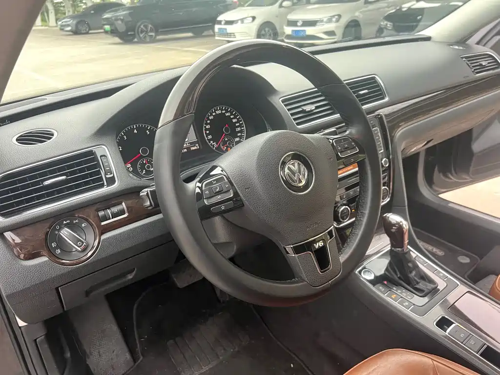 Passat 2013 3.0L V6 DSG Flagship Exclusive Edition купить на сайте DeffCars