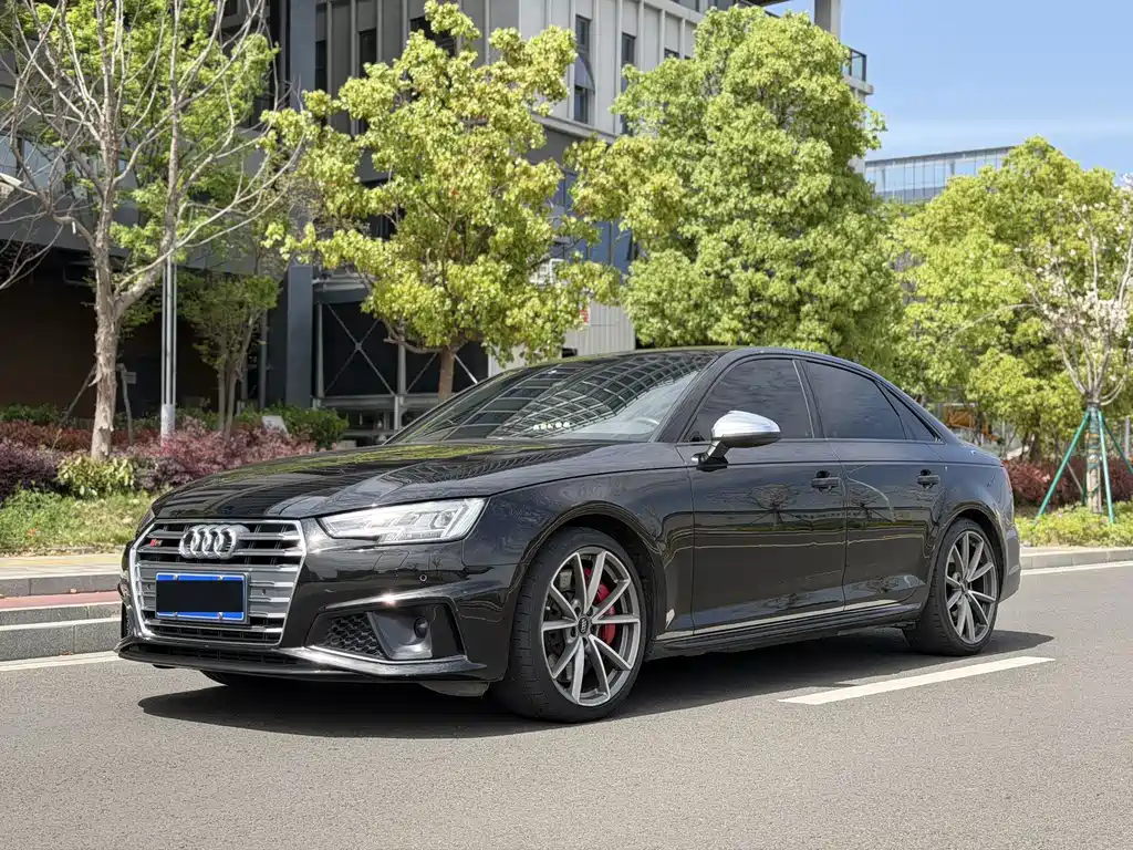 Audi S4 2018 S4 3.0TFSI купить на сайте DeffCars