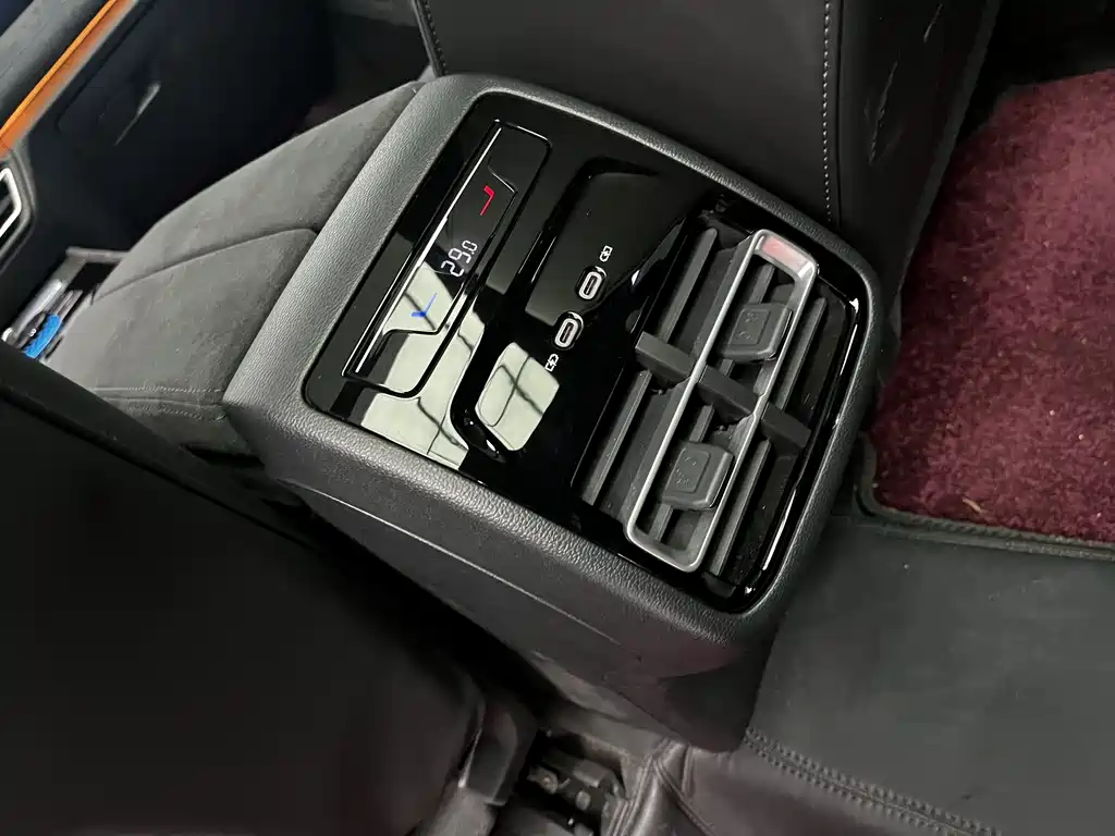 Tiguan L 2024 PRO 330TSI 2WD R-Line Zhizun Edition купить на сайте DeffCars